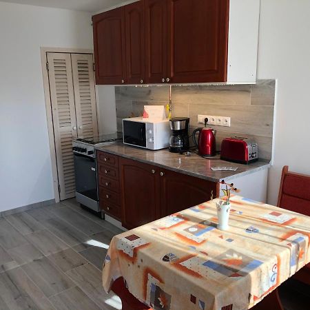 Leander Apartman บาลาโตนาคาลิ ภายนอก รูปภาพ