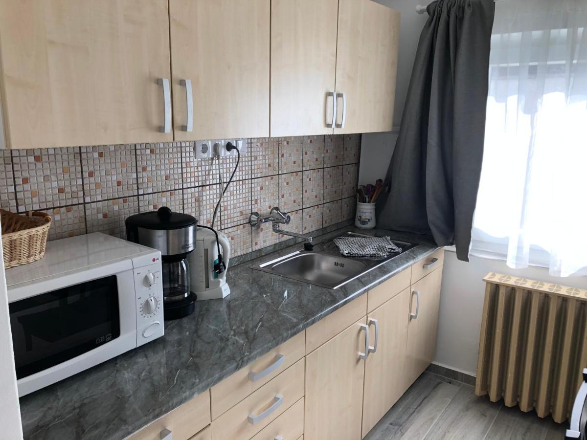 Leander Apartman บาลาโตนาคาลิ ภายนอก รูปภาพ