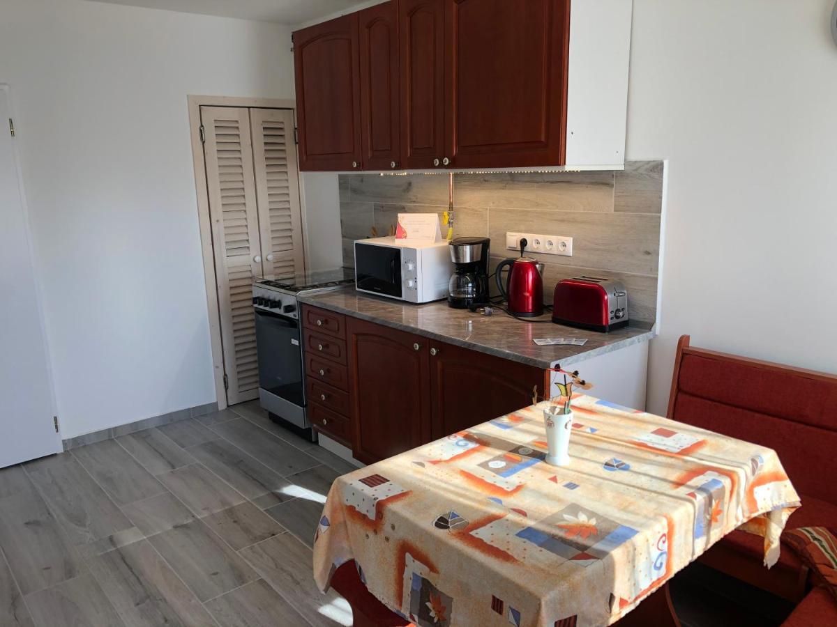 Leander Apartman บาลาโตนาคาลิ ภายนอก รูปภาพ